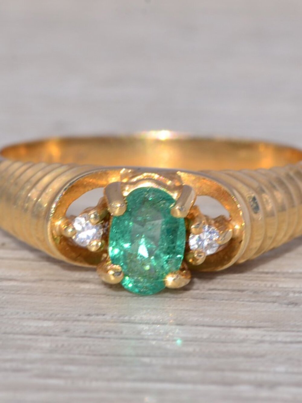 Vintage Emerald & Diamond Ring in 14k Yellow Gold